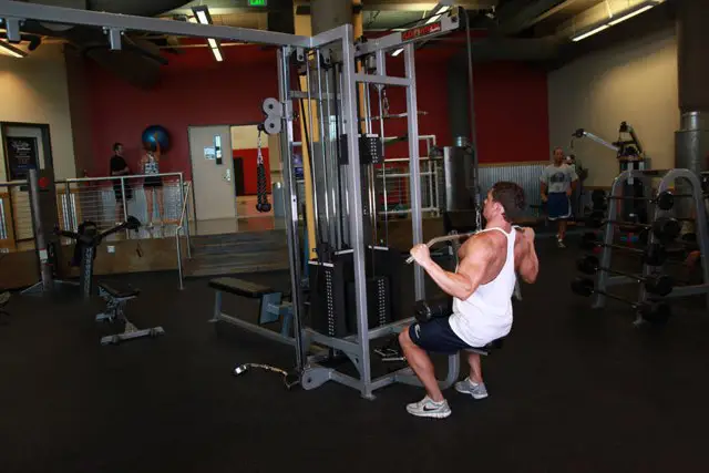 Lat Pulldown end position